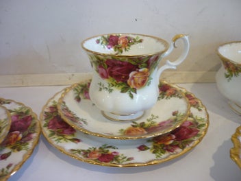 Listing 5 of 8 for ROYAL ALBERT OLD COUNTRY ROSE COFFEE SET 10 PIECE SET