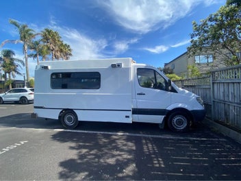 Ex Ambulance Mercedes Sprinter 2009