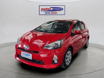 Toyota Aqua 2014 photo 2