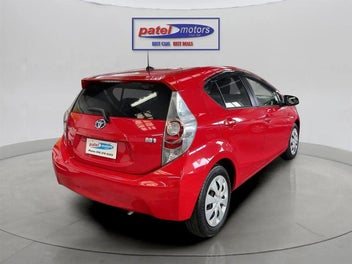 Toyota Aqua 2014 photo 5