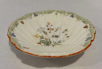 Listing 2 of 8 for Shelley Floral Scalloped Shell Dish White and Orange Spray No 1 - Lovely