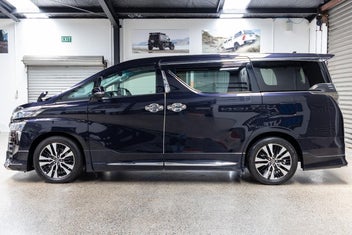 Toyota Vellfire 2019 photo 3