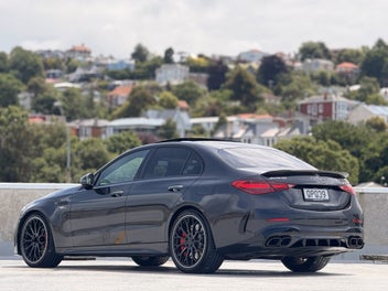 Mercedes-Benz C 63 S 2024 photo 3