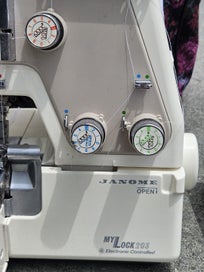 Listing 2 of 5 for Janome MyLock 203 Overlocker