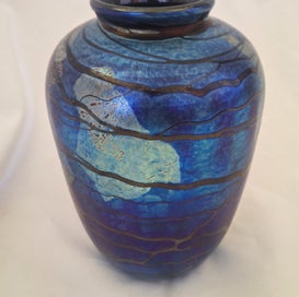 Listing 1 of 18 for <<< EXQUISITE " GARRY NASH '95 " ART GLASS VASE >>>