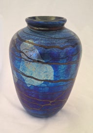 Listing 3 of 18 for <<< EXQUISITE " GARRY NASH '95 " ART GLASS VASE >>>