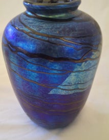 Listing 5 of 18 for <<< EXQUISITE " GARRY NASH '95 " ART GLASS VASE >>>