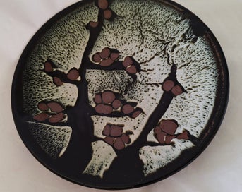 Listing 19 of 19 for +++ EXQUISITE POTTERY CHARGER/FOOTED PLATE +++