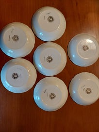 Listing 3 of 3 for Royal Doulton Dickens Ware – Set of 7 Bowls with Varied Character Scenes