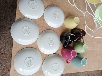 Listing 4 of 9 for Crown lynn tulip cup trios set.