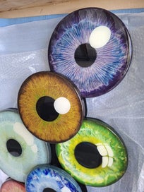 Listing 6 of 7 for "Eyes of the beholder " by MAG.