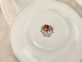 Listing 2 of 7 for ** Vintage Royal Albert King's Ransom Afternoon Tea Plate & Saucer Bone China **