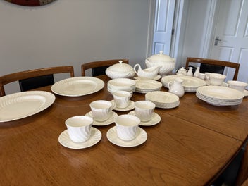 Listing 3 of 3 for Wedgwood Candlelight dinner set