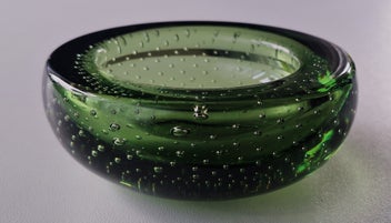 Listing 4 of 13 for <<< MID CENTURY "WHITEFRIARS SEA GREEN " CONTROLLED BUBBLE GLASS BOWL >>>