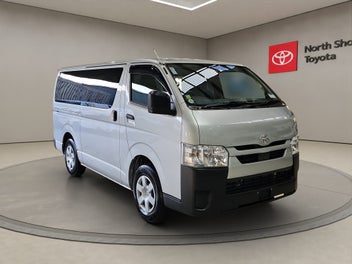 Toyota Regius 2025 photo 2