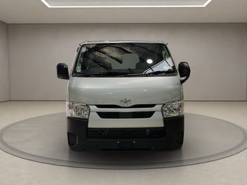 Toyota Regius 2025 photo 3