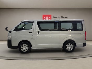 Toyota Regius 2025 photo 5