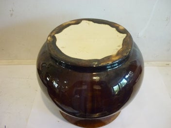 Listing 5 of 6 for CROWN LYNN VINTAGE VASE/PLANTER.