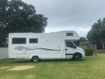 TRAILLITE COROMANDEL ON IVECO 170