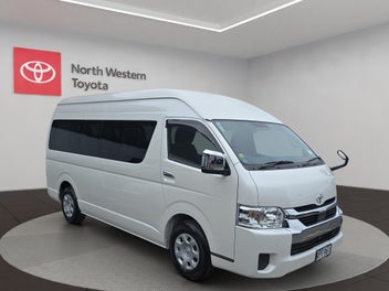 Toyota Hiace 2025 photo 2