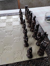 Listing 7 of 8 for Chess set