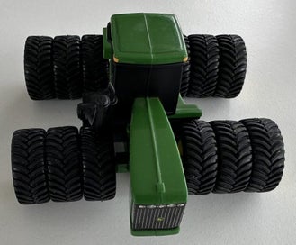 Listing 5 of 13 for JOHN DEERE Ertl Die cast&plastic Tractor 1:64, 4WD with Triples, mini tractor,