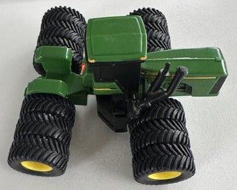 Listing 7 of 13 for JOHN DEERE Ertl Die cast&plastic Tractor 1:64, 4WD with Triples, mini tractor,