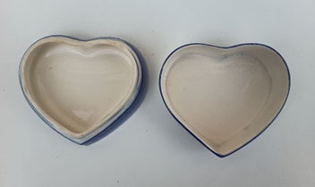 Listing 5 of 8 for *Vintage Carlton Ware blue flower heart trinket dish* VG cond!