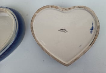 Listing 6 of 8 for *Vintage Carlton Ware blue flower heart trinket dish* VG cond!
