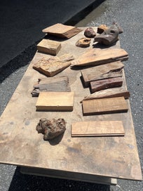 Listing 4 of 11 for 15.7 kg One Lot of Solid Ancient Swamp Kauri Offcuts