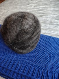 Listing 3 of 3 for Gotland DK Grey Lambs Wool Carded 557gr