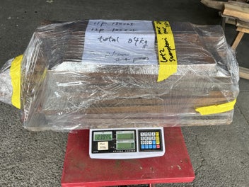 Listing 3 of 20 for 24kg One Lot of Solid Ancient Swamp Kauri Short Timber Pieces