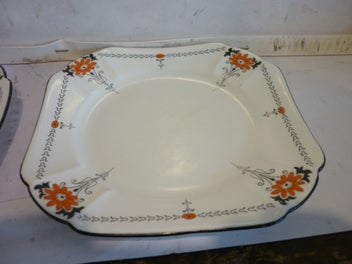 Listing 4 of 6 for SHELLEY ART DECO TRIO. C/S/P . HANDPAINTED