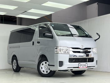 Toyota Regius 2019 photo 2