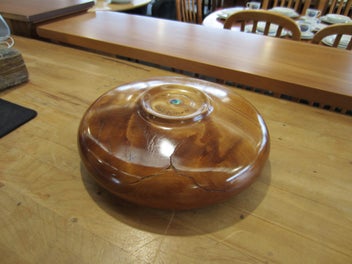 Listing 7 of 11 for Stunning New Zealand Kauri & Paua Bowl by Linda Meyers