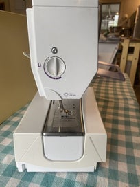 Listing 6 of 20 for Bernina sewing Machine Virtuosa 150 Quilter edition