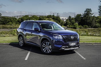 Nissan Pathfinder 2026 photo 2