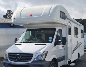2014 Mercedes - 6 Berth Motorhome