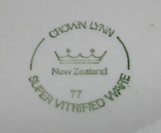 Listing 6 of 6 for Crown Lynn Set Of 4 Oval Plates