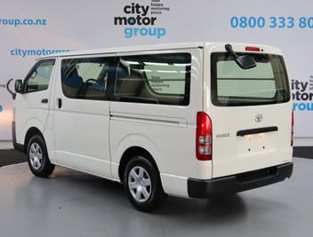 Toyota Hiace 2021 photo 3