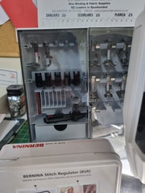 Listing 2 of 6 for BERNINA 880 Sewing Machine