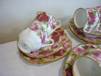 Listing 3 of 5 for ROYAL ALBERT DEMI TASSE OLD ENGLISH ROSE X6 C/S & 6 PLATES.