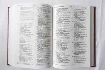 Listing 8 of 9 for NKJV Holy Bible with Study Helps by Mark Finley (BK56)