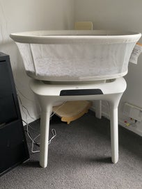 Listing 2 of 7 for 4Moms Mamaroo Bassinet