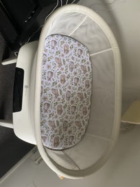 Listing 3 of 7 for 4Moms Mamaroo Bassinet