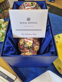 Listing 7 of 9 for ROYAL WINTON Vase, Limited Edition