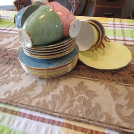 Listing 13 of 19 for Royal Albert. 75 Various Items In Total. A Motherlode Of Affordable Excellence.