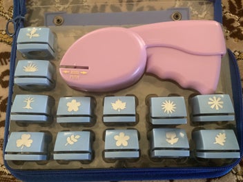 Listing 1 of 5 for AWESOME SCRAPBOOKING CRAFT PUNCH