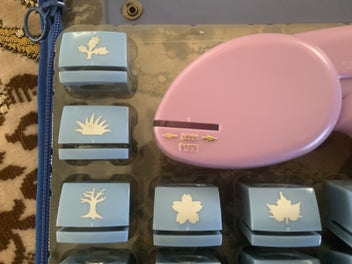 Listing 2 of 5 for AWESOME SCRAPBOOKING CRAFT PUNCH