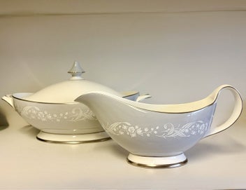 Listing 2 of 6 for Royal Doulton Valleyfield Serving Set - H4911